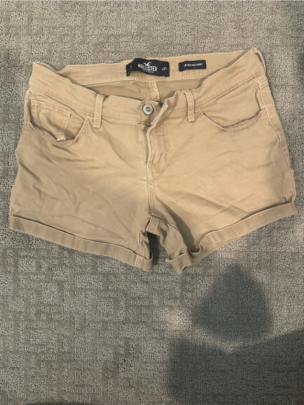 Hollister Women's Tan High-Rise Bermuda Shorts